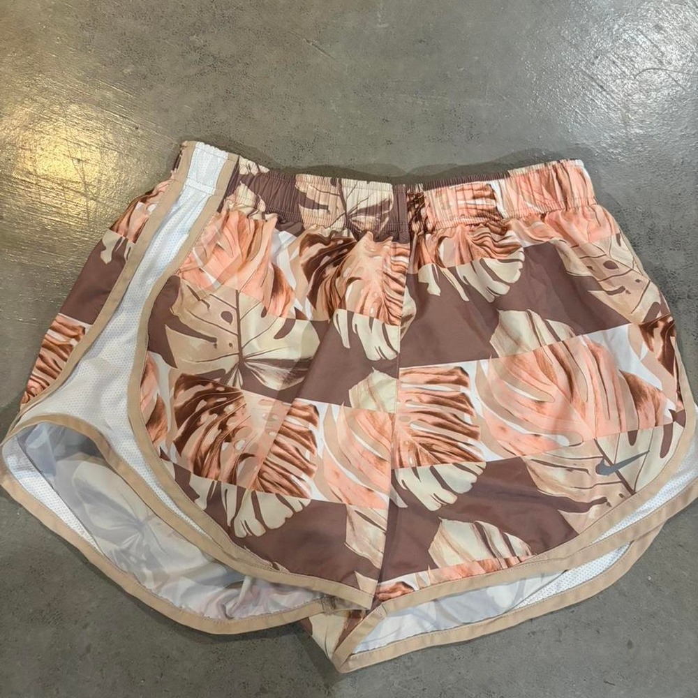 Nike monstera botanical print neutral running shorts dri fit M athleticwear